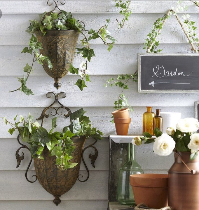 C5504E86-209A-4734-94DA-F294923607B0