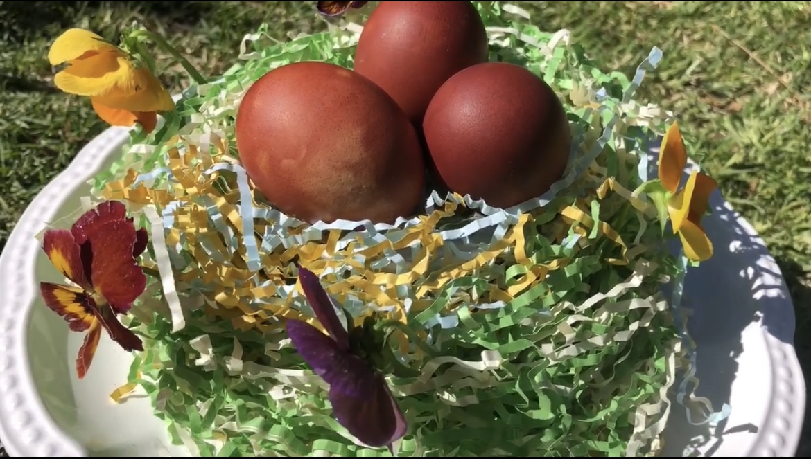 How To Dye Easter Eggs